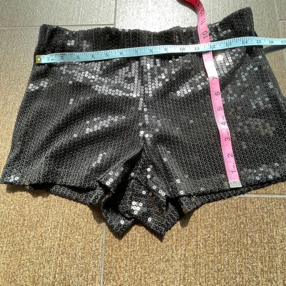 VENUS black sequin shorts | Large - Picture 10 of 13